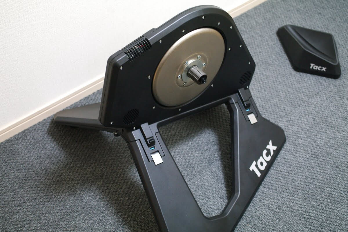 Tacx NEO Smart T2800 メンテナンス工具、スプロケット付き 