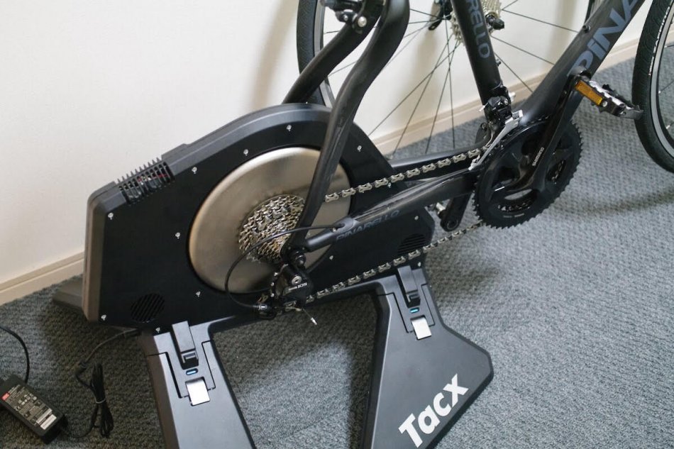 Tacx Neo Smart 購入 | 設定とレビュー – ゆるふ